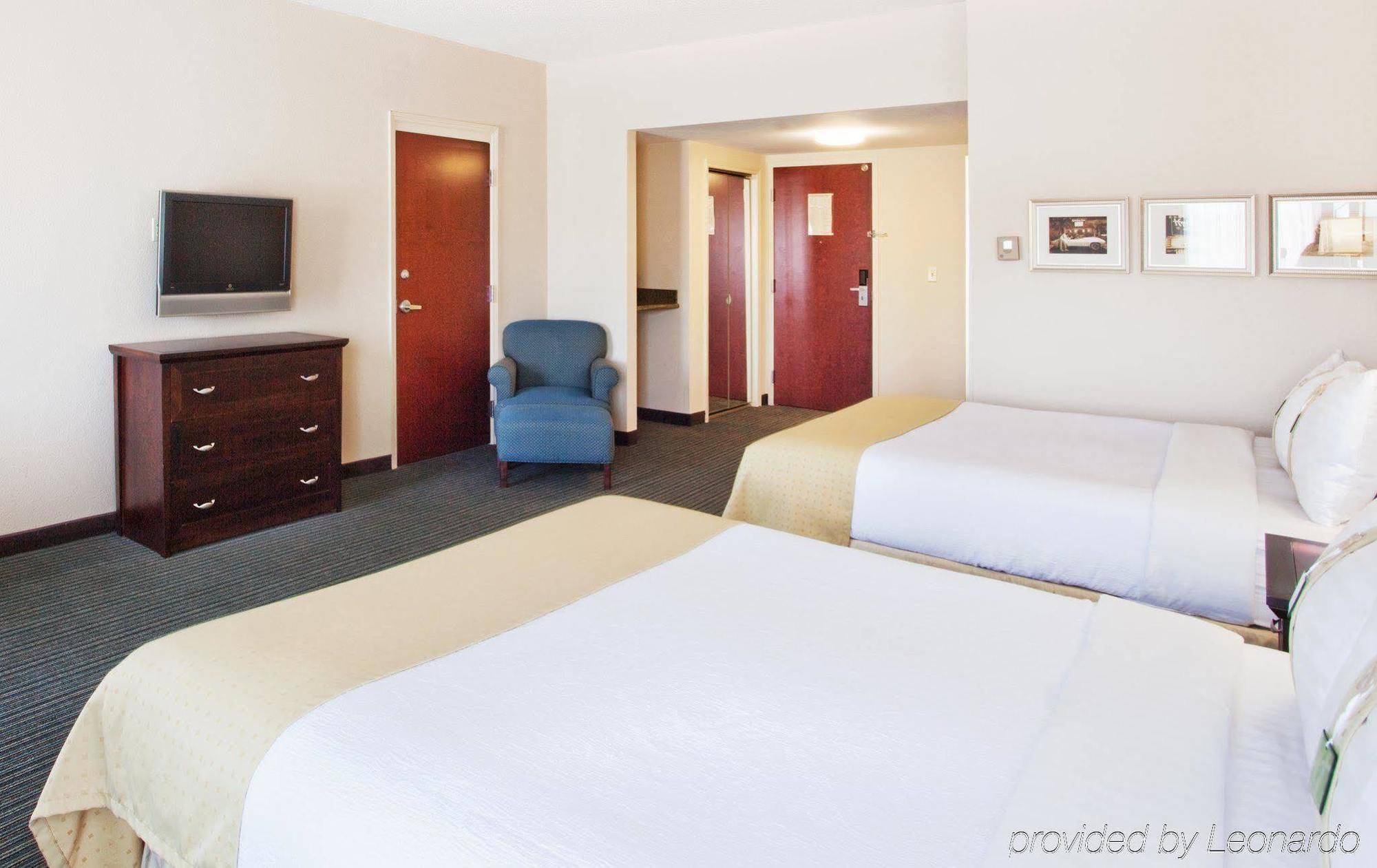 Holiday Inn Atlanta/Roswell By Ihg Стая снимка